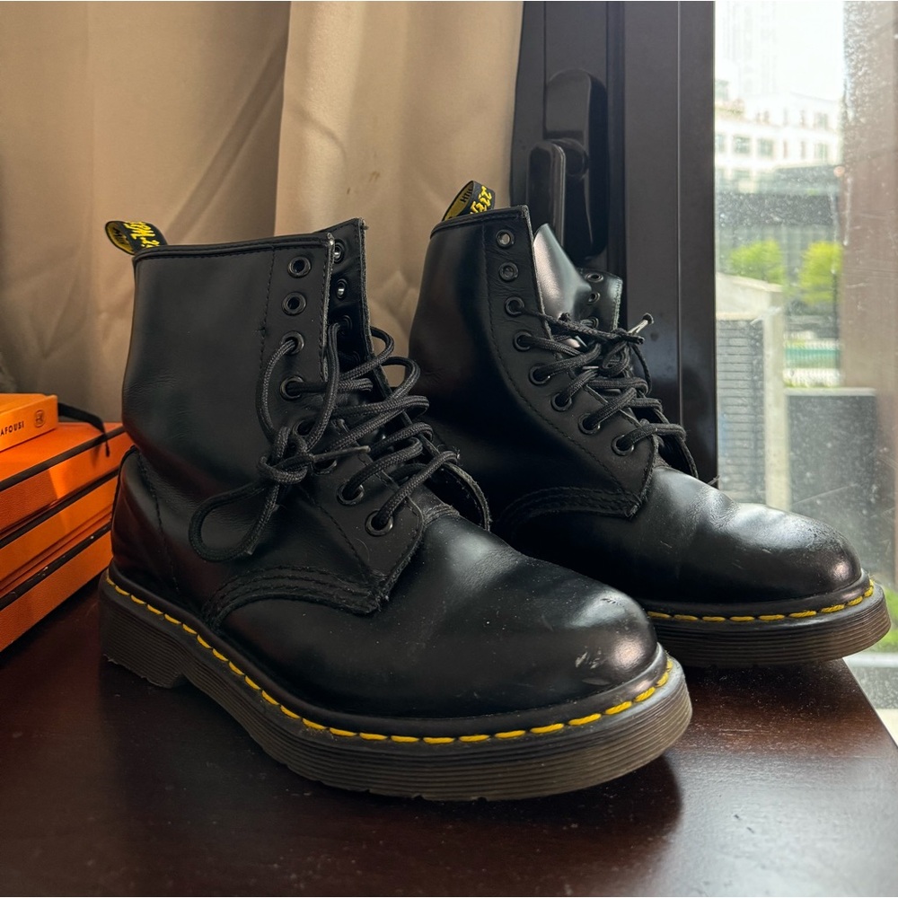 Dr. Martens 1460 womens